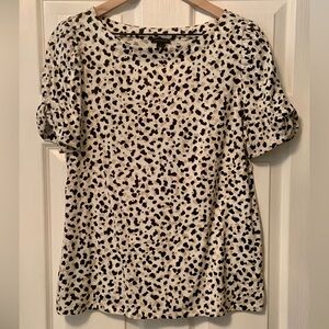 Gently worn Ann Taylor Animal Print short sleeve shirt.
